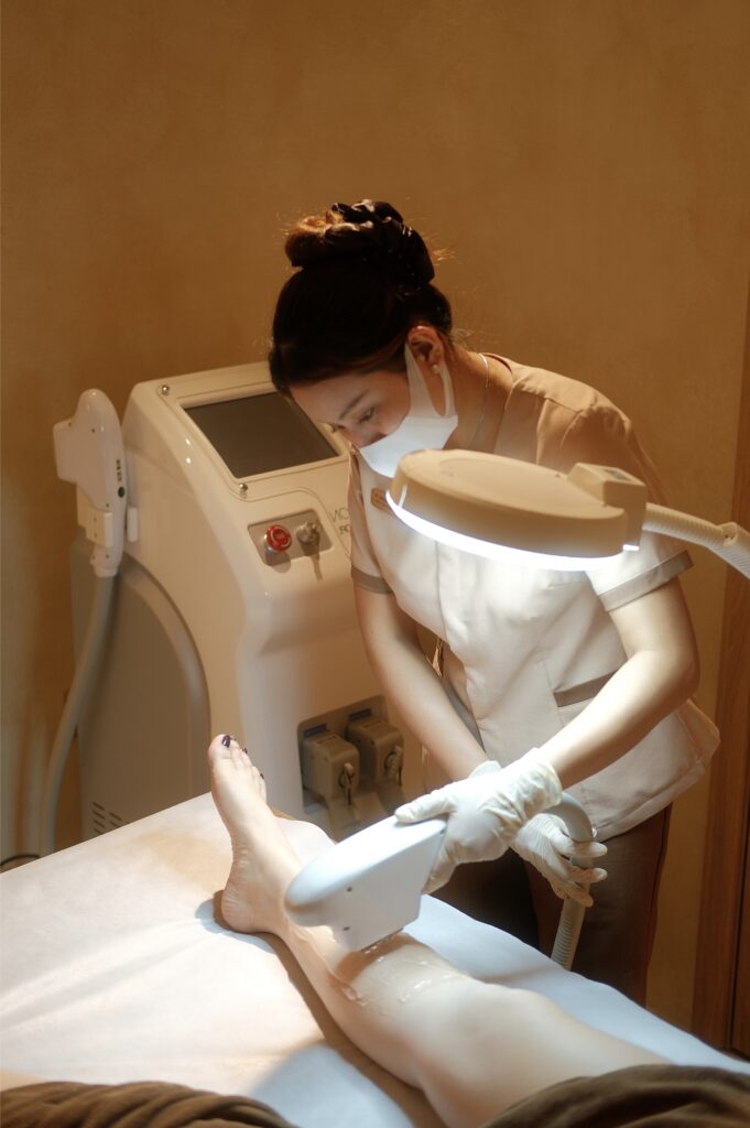 Tại ANNIE SPA, liệu trình triệt lông công nghệ Diode Laser được thực hiện theo quy trình rõ ràng và nhẹ nhàng